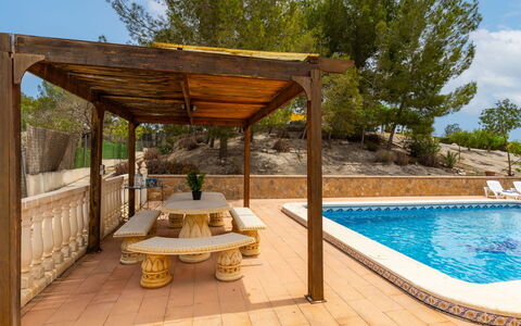 Aurea: Holz, Gartenmöbel, Möbel, Fussboden, Deck, Veranda, Schwimmbad, Holzbeize, Resort, Schatten