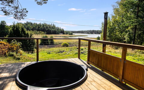 Salo 640: Wasser, Verbundwerkstoff, Schwimmbad, Deck, Hartholz, Holzbeize, Jacuzzi, Gartenmöbel, Design