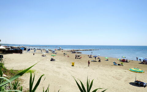 Il Giardino di Anzio: Himmel, Gewässer, Strand, Horizont, Küste, Sommer, Meer, Küsten Und Ozeanische Forms, Sand, Ufer