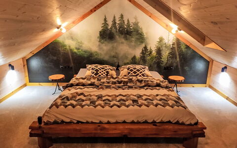 Worławki 100: Möbel, Schlafzimmer, Bett, Interior Design, Bedding, Bettdecke, Holz, Beleuchtung, Fussboden, Decke