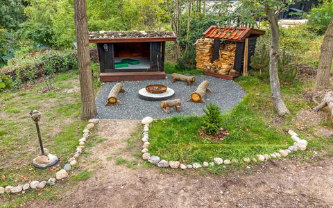 Geeske - 1.1Km from the Sea: Holz, \Fels, Garten, Hinterhof, Blockhaus, Garten, Landscaping, Outdoor Struktur, Gartenbauten