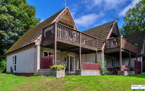 Foxgloves Valley Lodge: Haus, Zuhause, Dach, Strauch, Hütte, Menschliche Siedlung, Ländliches Gebiet, Bauernhaus, Estate, Garten