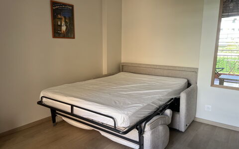 Le Magellan: Möbel, Holz, Fussboden, Flooring, Bett, Schlafzimmer, Interior Design, Linens, Bettrahmen, Zimmer