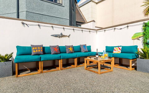 Towan Lobster: Möbel, Gartenmöbel, Couch, Kissen, Dekokissen, Wohnzimmer, Holzbeize, Kissen, Hartholz
