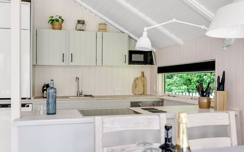 Ejler - 30Km from the Sea: Interior Design, Küche, Möbel, Countertop, Flooring, Holz, Decke, Light Fixture, Fussboden, Küchengerät