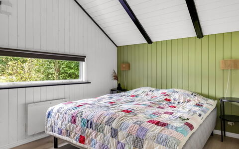 Ejler - 30Km from the Sea: Interior Design, Schlafzimmer, Decke, Holz, Flooring, Bett, Fussboden, Möbel, Bettdecke, Zimmer