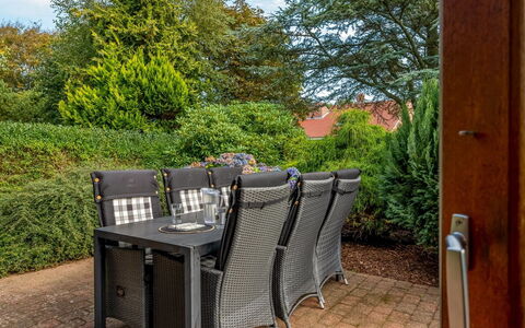 Anarosa - 6Km from the Sea: Möbel, Gartenmöbel, Stuhl, Tabelle, Tisch Im Freien, Küche & Esszimmer Tisch, Garten, Terrasse, Schatten, Hinterhof