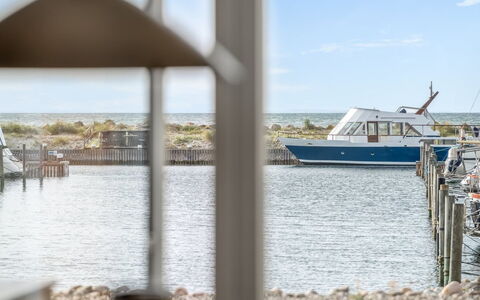Jela - 10M from the Sea: Wasser, Gewässer, Wasserweg, Meer, See, Boot, Watercraft, Küste, Ozean, Dock