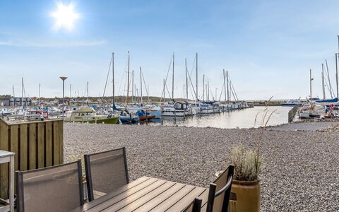 Jela - 10M from the Sea: Yachthafen, Boot, Mast, Dock, Meer, Watercraft, Küste, Schatten, Hafen, Boote Und Boating - Geräte Und Materialien