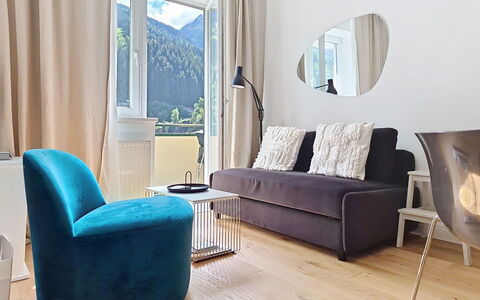 Franz Josef: Möbel, Interior Design, Wand, Flooring, Fussboden, Textil, Zimmer, Zuhause, Beleuchtung, Wohnzimmer