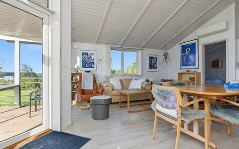 Sighrik - 600M from the Sea: Holz, Tür, Zuhause, Hütte, Veranda, Verbundwerkstoff, Hartholz, Planke, Abstellgleis, Estate