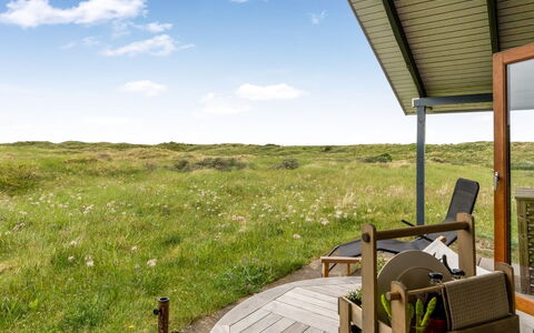 Anita - 400M from the Sea: Grundstueck, Prärie, Stuhl, Feld, Steppe, Gartenbauten, Bauernhof, Ranch, Veranda