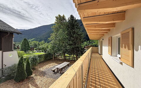 Gortipohl 625: Hütte, Balkon, Veranda, Holzbeize, Abstellgleis, Bauernhaus, Daylighting, Zaun, Lärche