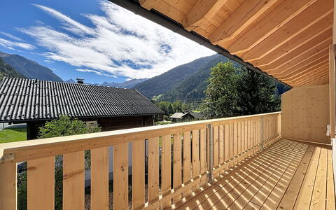 Gortipohl 625: Holz, Veranda, Planke, Hartholz, Schatten, Holzbeize, Balkon, Abstellgleis, Zaun, Sperrholz
