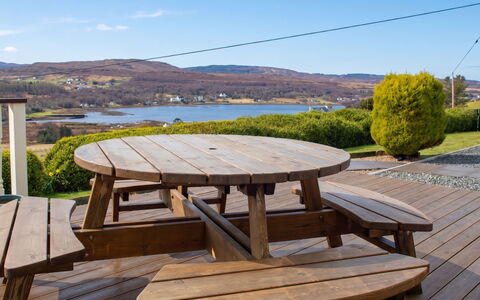 Skeabost Bungalow: Möbel, Holz, Tabelle, Gartenmöbel, Tisch Im Freien, Küche & Esszimmer Tisch, Stuhl, Picknicktisch, Hartholz, Holzbeize