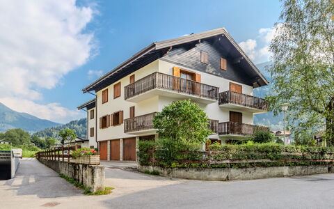 Calvet: Haus, Die Architektur, Hügel, Zuhause, Menschliche Siedlung, Ländliches Gebiet, Balkon, Gebirge, Senke, Dorf