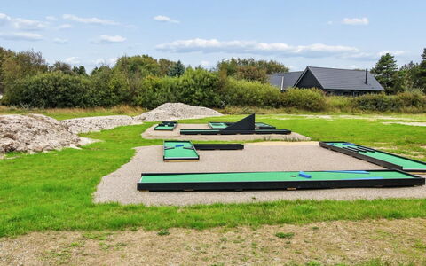 Ellin - 3.3Km from the Sea: Dach, Zuhause, Hütte, Abstellgleis, Estate, Auffahrt, Bauernhaus, Gartenbauten