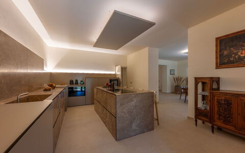 Poggio Ambrato 18, Emma Villas: Flooring, Wand, Interior Design, Decke, Holz, Fussboden, Küche, Beleuchtung, Countertop, Light Fixture