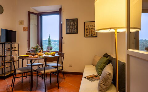 La Veduta - la Finestra su Castelfalfi: Wand, Interior Design, Möbel, Zimmer, Flooring, Fussboden, Bilderrahmen, Decke, Lampe, Wohnung
