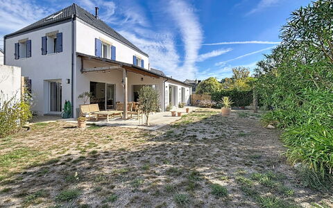 Maison de Saint-Pierre: Die Architektur, Steigung, Hütte, Gebirge, Blockhaus, Abstellgleis, Holz, Alpen, Eco Hotel, Bergdorf