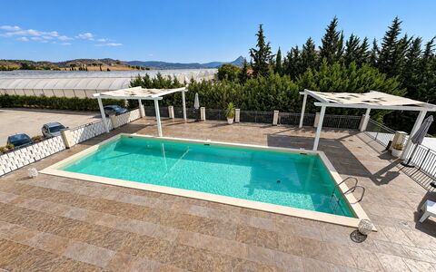 Casa Scirocco: Schwimmbad, Resort, Verbundwerkstoff, Gartenmöbel, Schatten, Fliese, Water Feature, Eco Hotel, Stuhl, Freizeit