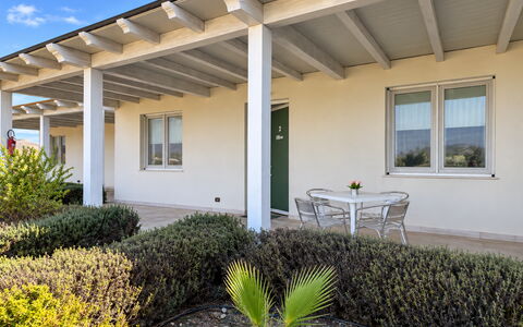 Casa Boungalow: Schatten, Veranda, Säule, Estate, Outdoor Struktur, Garten, Landscaping, Garten, Pergola, Villa