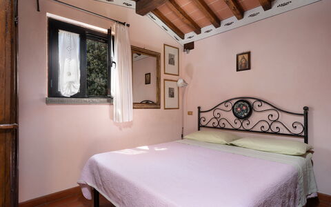 Al Melo: Bett, Schlafzimmer, Möbel, Interior Design, Bettdecke, Bedding, Zuhause, Bettrahmen, Fussboden, Linens