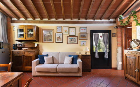 Al Melo: Möbel, Interior Design, Flooring, Fussboden, Holz, Zimmer, Couch, Decke, Wohnzimmer, Tabelle