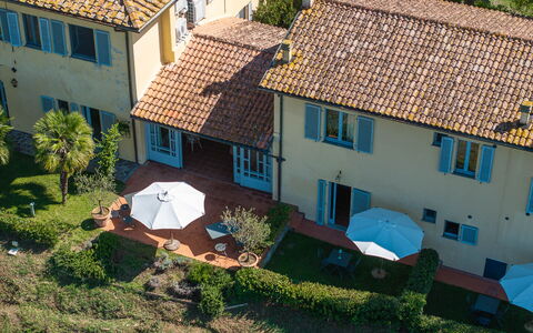 La Certaldina Stella Apartment: Zuhause, Estate, Villa, Landscaping, Hazienda, Balkon