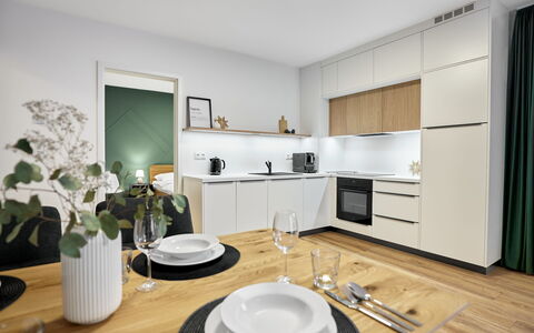 Lagom: Interior Design, Küche, Countertop, Möbel, Flooring, Holz, Decke, Küchengerät, Fussboden, Zimmer