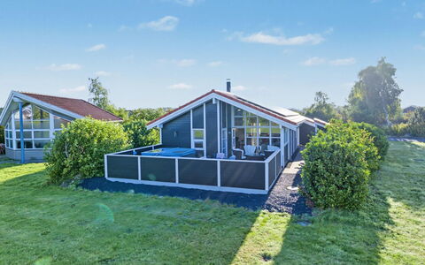 Nelia - 1Km from the Sea: Zuhause, Haus, Wohngebiet, Dach, Hütte, Estate, Veranda, Garten, Bauernhaus, Abstellgleis