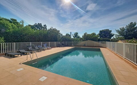 Cap Emeraude: Schwimmbad, Verbundwerkstoff, Resort, Landscaping, Schatten, Gartenmöbel, Eco Hotel, Water Feature, Hinterhof, Thermae