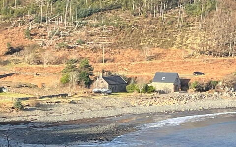 The Boat House: Hütte, Haus, \Fels, Landschaft, Küste, Ufer, Dach, Bank, Ländliches Gebiet, Hütte