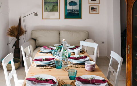 Marijana: Möbel, Geschirr, Tabelle, Servierware, Dishware, Tischdecke, Drinkware, Küche & Esszimmer Tisch, Esszimmer, Stuhl