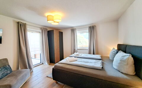 Auffach 609: Holz, Möbel, Fussboden, Flooring, Interior Design, Zimmer, Schlafzimmer, Bett, Wohnung, Hartholz