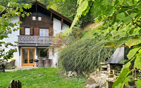 Chalet Scarbo: Holz, Haus, Strauch, Hütte, Zuhause, Ländliches Gebiet, Tür, Frühling, Ground, Garten