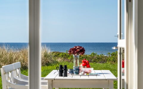 Aaran - 100M from the Sea: Möbel, Tabelle, Stuhl, Meer, Gartenmöbel, Ozean, Tisch Im Freien, Küste, Küche & Esszimmer Tisch, Strand