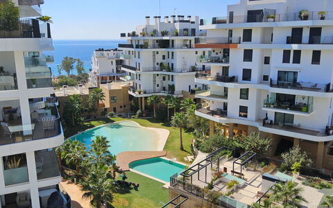 Residencial Áster: Wohngebiet, Wohnung, Nachbarschaft, Eigentumswohnung, Balkon, Resort, Mischnutzung, Hotel, Schwimmbad