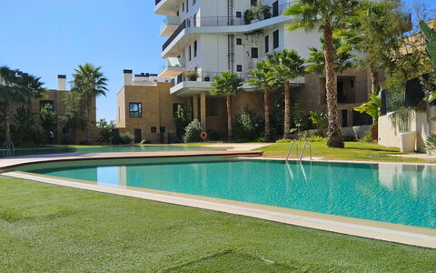 Residencial Áster: Wohngebiet, Zuhause, Estate, Schwimmbad, Rasen, Hazienda, Landscaping, Resort, Villa