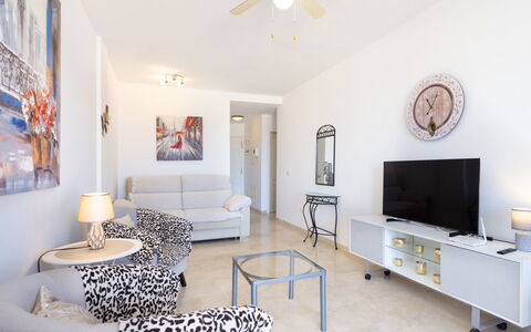 Balandros Sun: Möbel, Interior Design, Flooring, Fussboden, Couch, Decke, Wohnung, Wohnzimmer, Zimmer, Zuhause