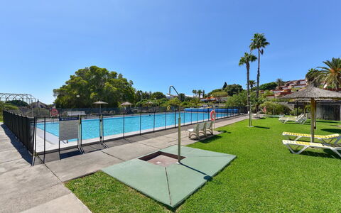 Red Rocks: Baum, Schwimmbad, Erholung, Resort, Freizeit, Schatten, Hotel, Ferienort, Freizeitzentrum