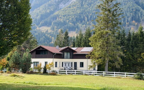 Bergzeit-Stoder: Haus, Berg, Landschaft, Zuhause, Hütte, Hügel, Ländliches Gebiet, Hochland, Grundstueck, Dach