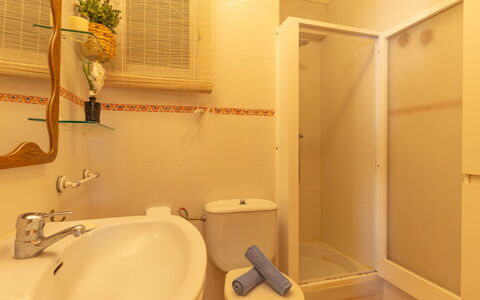 La Naranja: Bad Sink, Interior Design, Armatur, Wand, Flooring, Fussboden, Holz, Sinken, Badezimmer, Zimmer