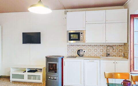 La Collina: Möbel, Interior Design, Major Appliance, Flooring, Küchengerät, Holz, Haushaltsgerät, Fussboden, Küche, Zimmer