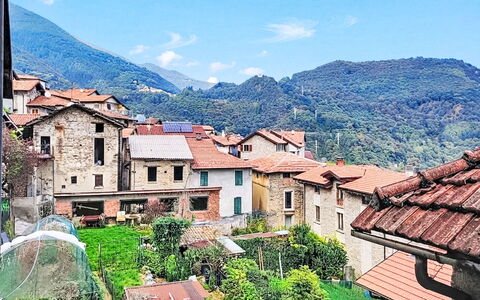 La Collina: Bergforms, Haus, Hügel, Berg, Wohngebiet, Nachbarschaft, \Stadt, Landschaft, Die Architektur, Ländliches Gebiet