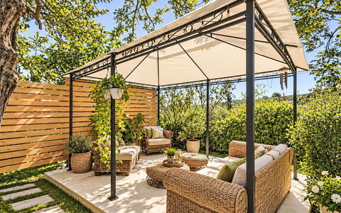 Le Fonti Terrazza: Möbel, Garten, Gartenmöbel, Überdachung, Gazebo, Tisch Im Freien, Tabelle, Schatten, Hinterhof