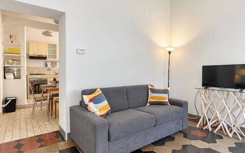 Appartamento Chiavari, Roma: Möbel, Interior Design, Flooring, Wand, Fussboden, Couch, Holz, Decke, Zimmer, Wohnzimmer
