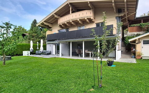 Reiter: Möbel, Interior Design, Flooring, Decke, Fussboden, Stuhl, Zimmer, Beleuchtung, Tabelle, Küche & Esszimmer Tisch