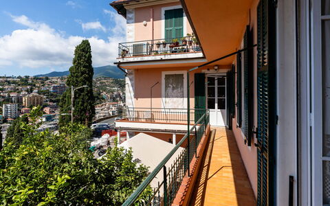 Sanremo Seaview: Möbel, Interior Design, Flooring, Decke, Fussboden, Stuhl, Zimmer, Beleuchtung, Tabelle, Küche & Esszimmer Tisch
