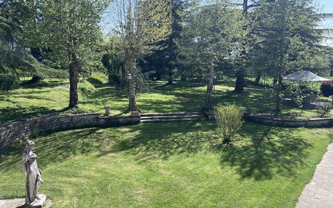 Villa Il Parco: Gras, Baum, Garten, Strauch, Landschaft, Rasen, Ground, Kofferraum